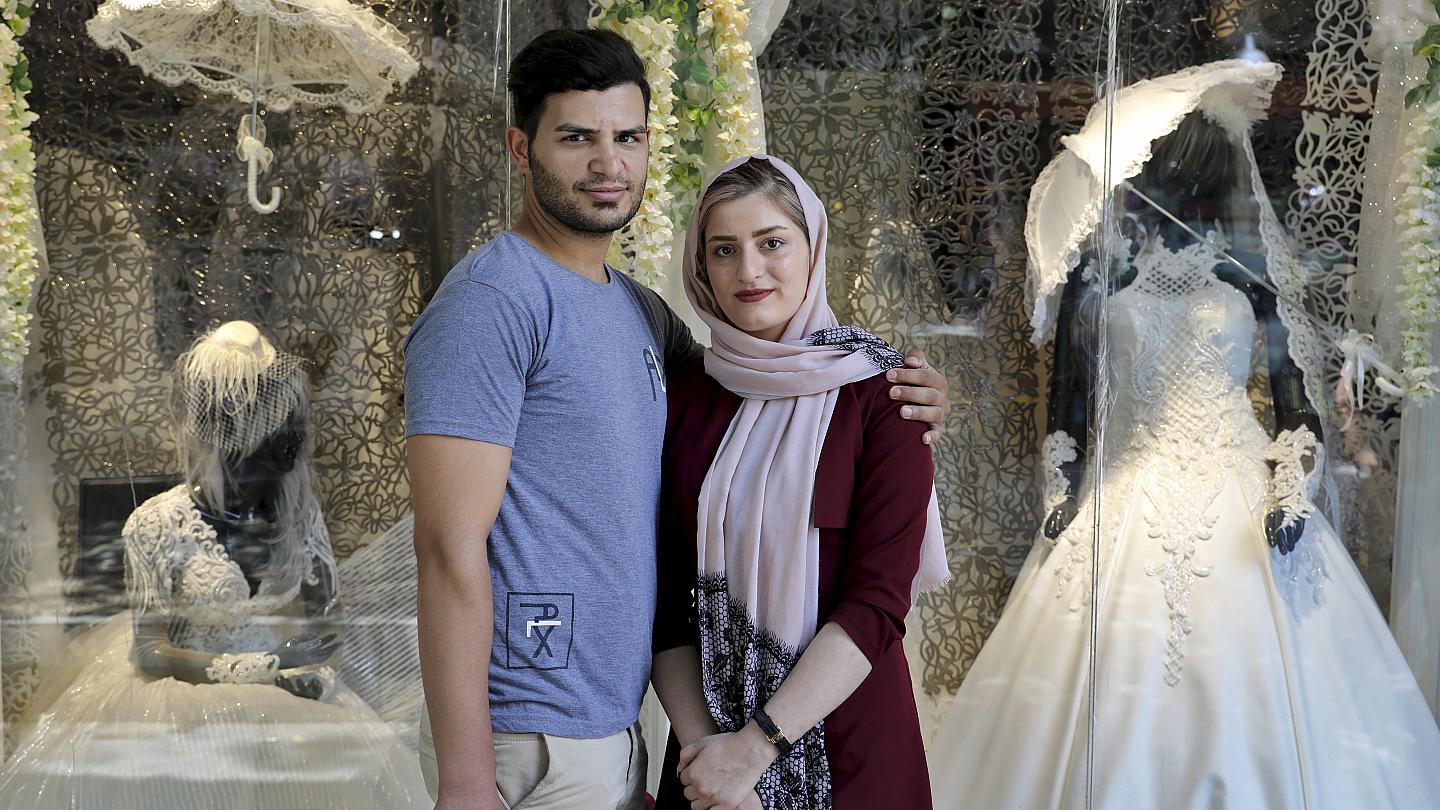 Iran cảnh báo về tình trạng kết hôn muộn tại nước này