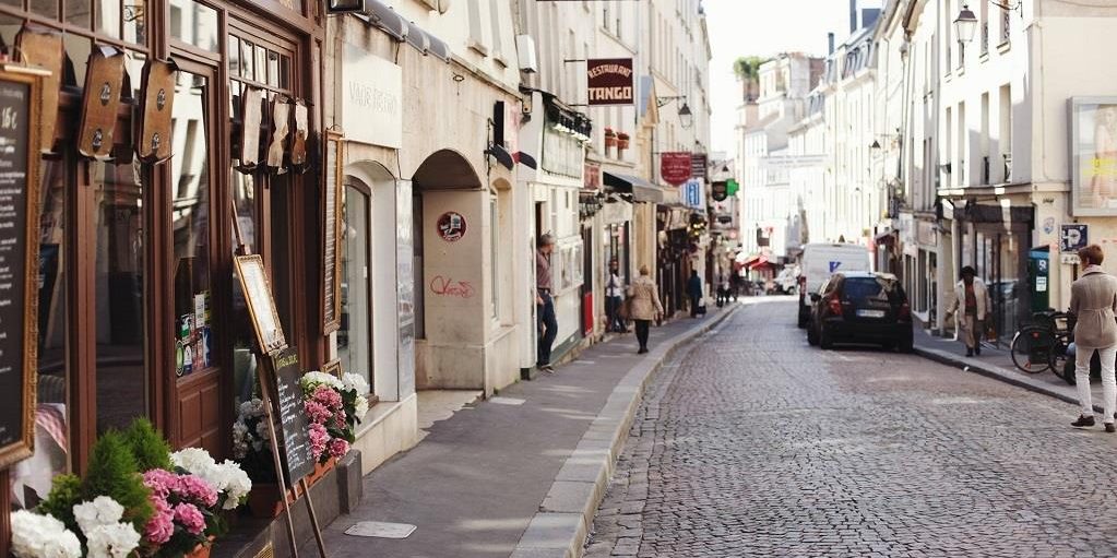 Câu chuyện ở trung tâm Paris về thợ làm bánh và thợ cắt tóc ở Île de la Cité